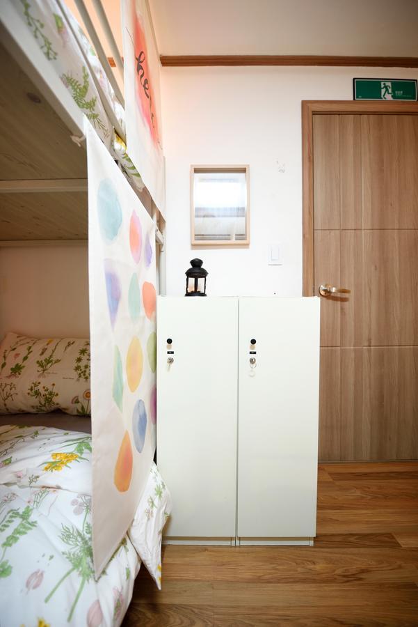 The One Hostel Hongdae In Seoul - Foreigner Only Екстериор снимка