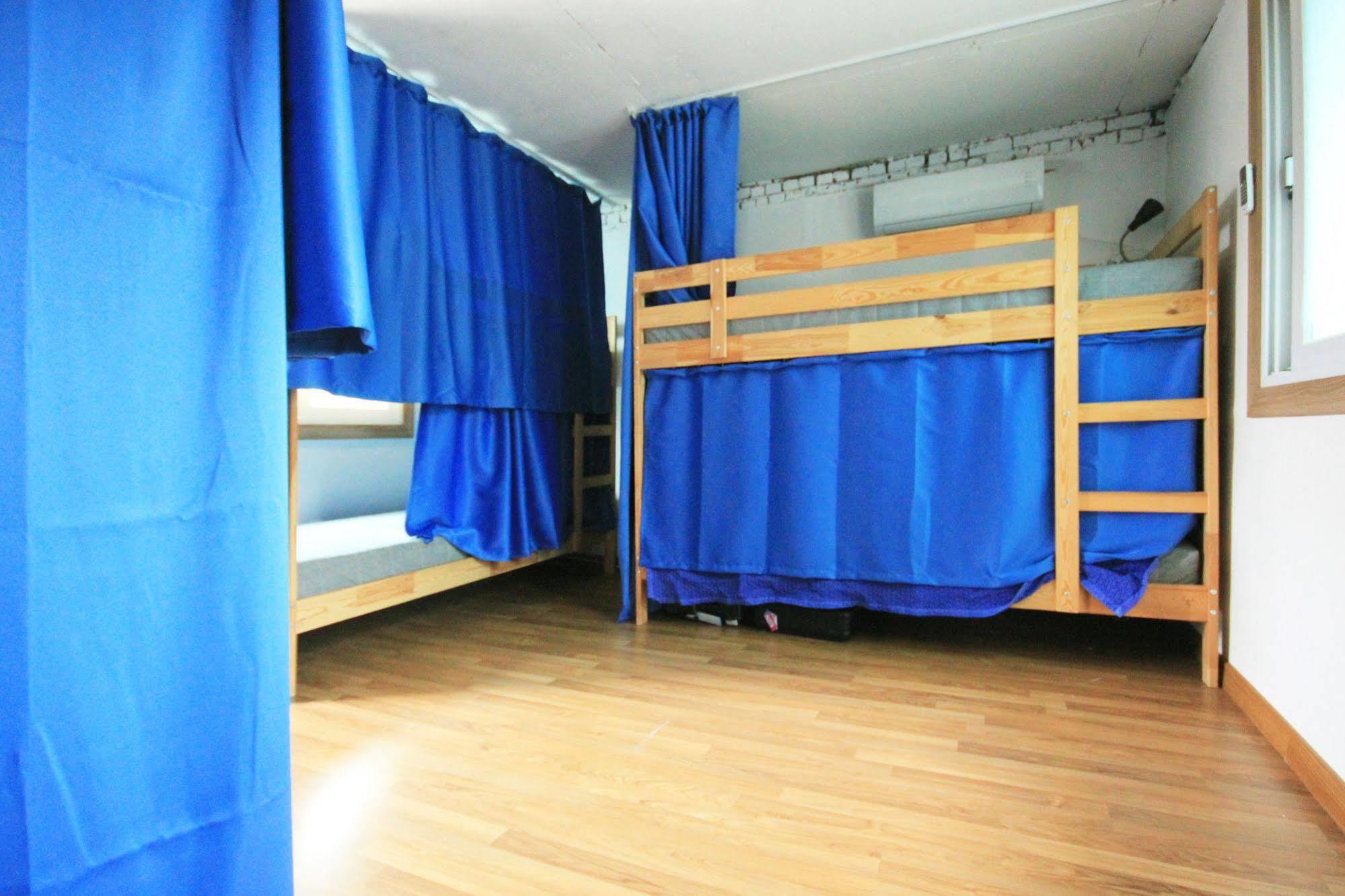 The One Hostel Hongdae In Seoul - Foreigner Only Екстериор снимка